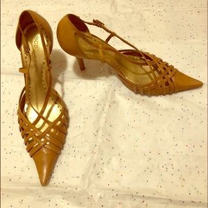 Tan Cris-cross pumps